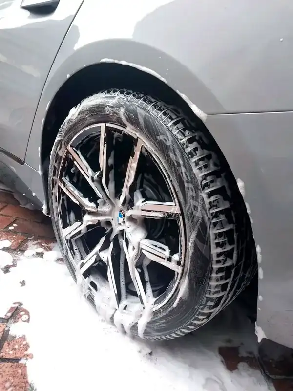 BMW alloy wheel clean mobile wash Durban